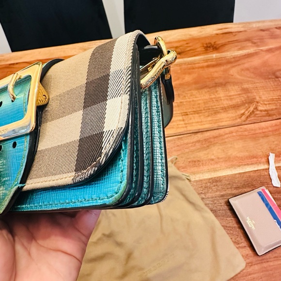 Burberry sling bag - Picture 12 of 13